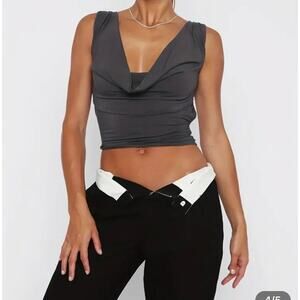 Elaina M grey polyester backless shirt with a tie. Size Large